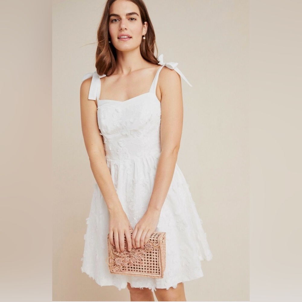 Anthropologie Gal Meets Glam Trudy Embroidered Floral Dress White  Size 0